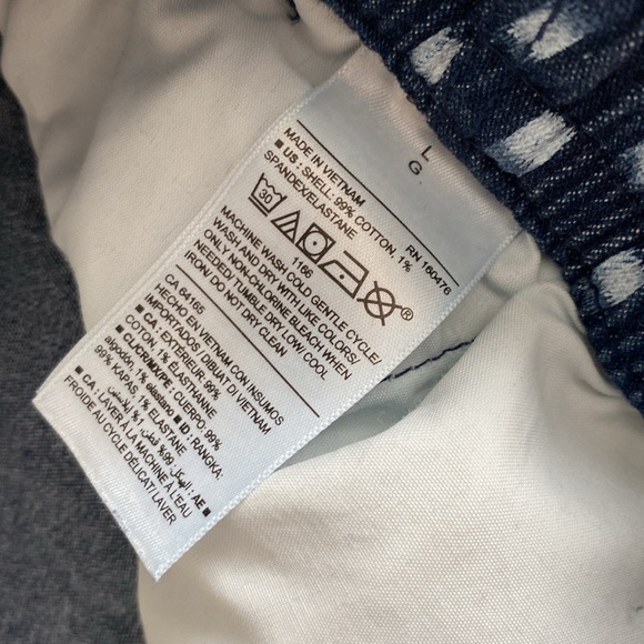 Old Navy navy blue white dotted print shorts - Picture 16 of 17